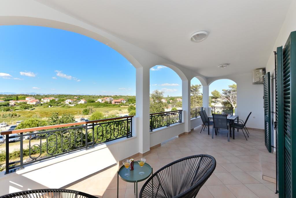 Mediterraneo Garden Apartments Petrcane Exterior photo